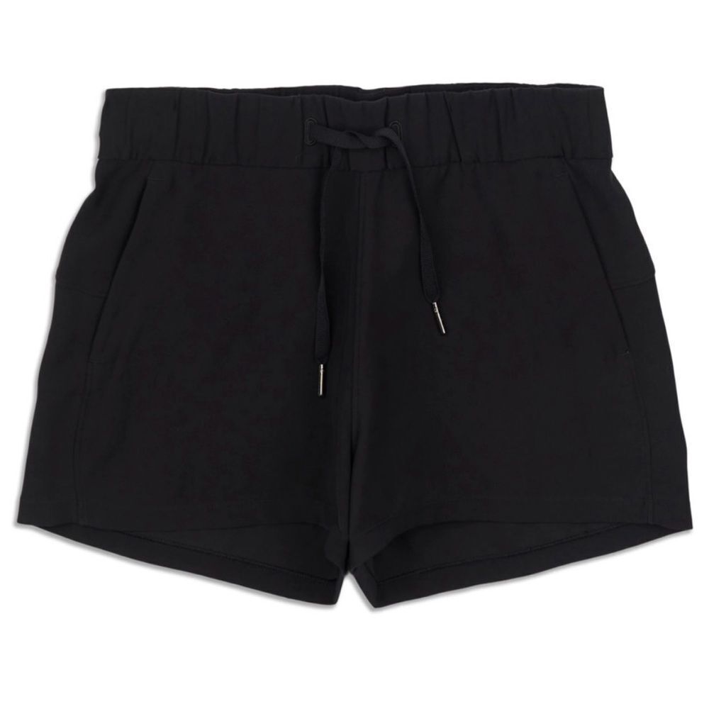 Lululemon On The Fly Mid Rise Short - Size: 4 black athletic workout bottom gym